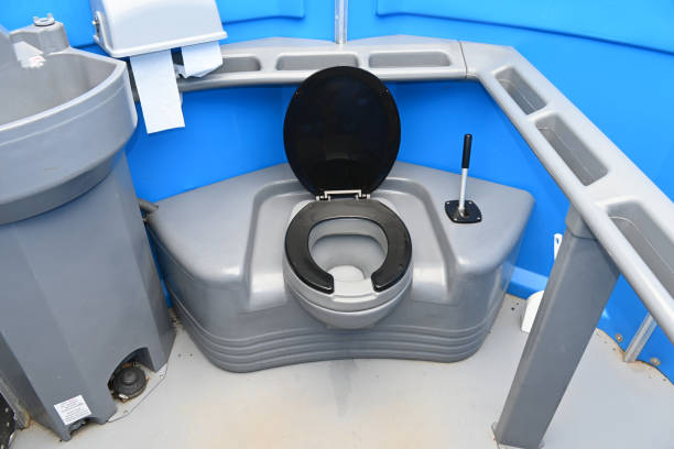 Best Portable bathroom rental  in Horton, KS